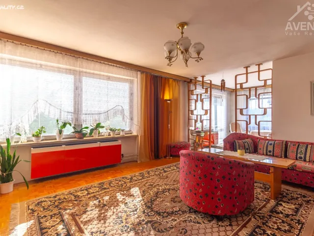 Prodej rodinného domu 260 m², pozemek 615 m²