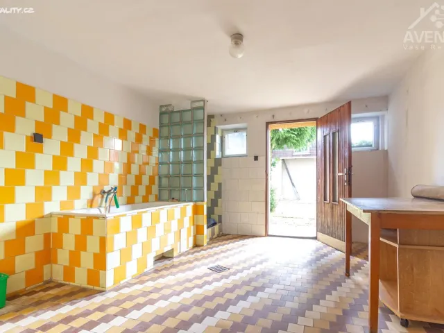 Prodej rodinného domu 260 m², pozemek 615 m²