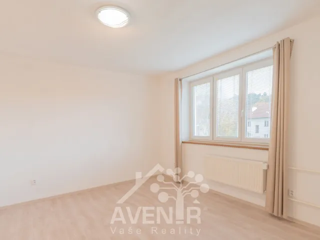 Pronájem bytu 2+1 56 m², Jiráskova, Napajedla