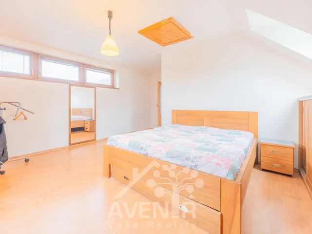 Prodej rodinného domu 415 m², pozemek 1105 m², Valašská Polanka