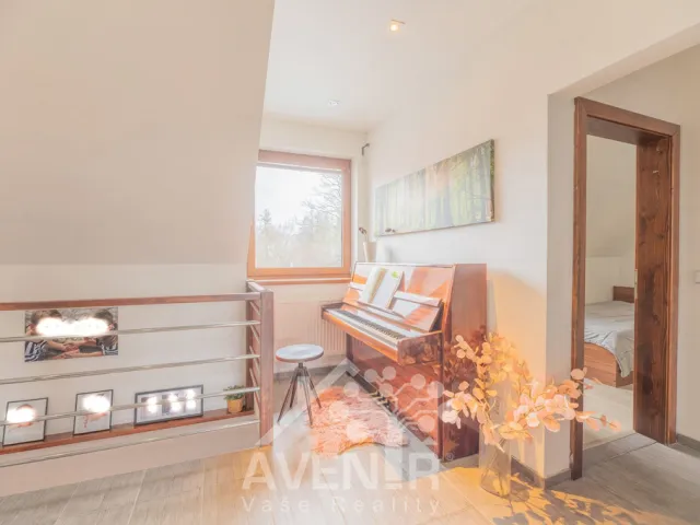 Prodej rodinného domu 415 m², pozemek 1105 m², Valašská Polanka