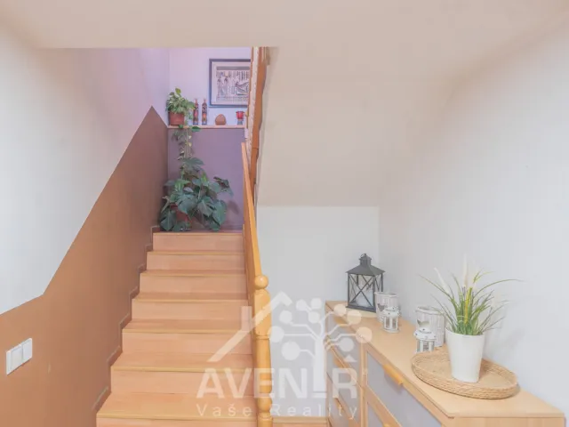 Prodej rodinného domu 415 m², pozemek 1105 m², Valašská Polanka