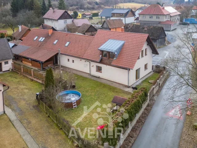 Prodej rodinného domu 415 m², pozemek 1105 m², Valašská Polanka