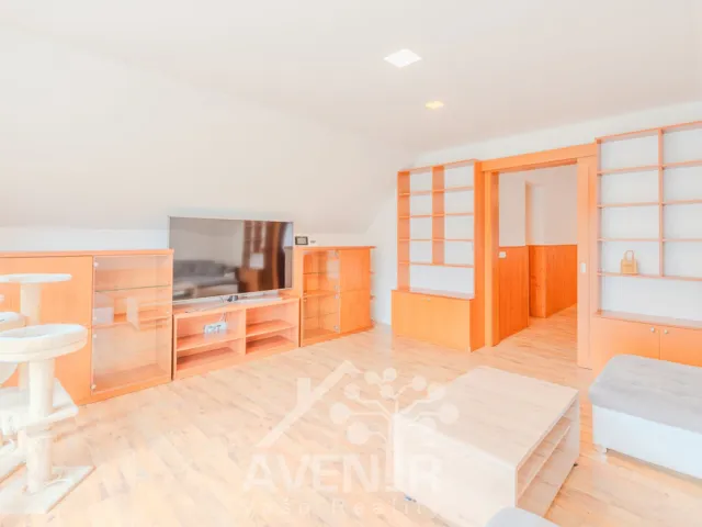 Pronájem bytu 4+1 110 m², Palackého Nám., VizovicePronájem bytu 4+1 110 m², Palackého Nám., Vizovice