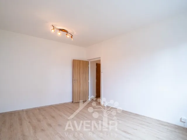 Pronájem bytu 1+1 33 m², Husova, Zlín - Malenovice