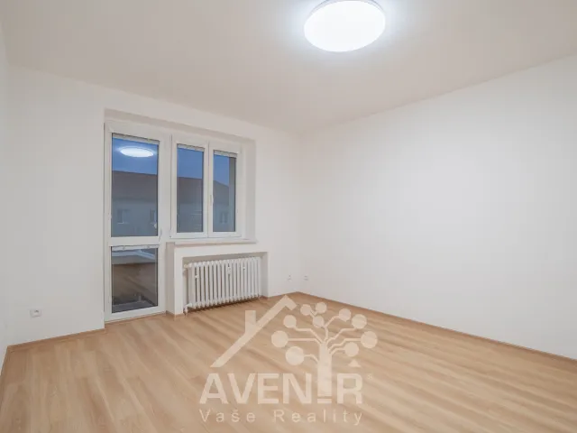 Pronájem bytu 3+1 72 m², Benešovo nábřeží, Zlín