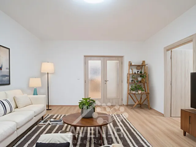 Pronájem bytu 3+1 72 m², Benešovo nábřeží, Zlín