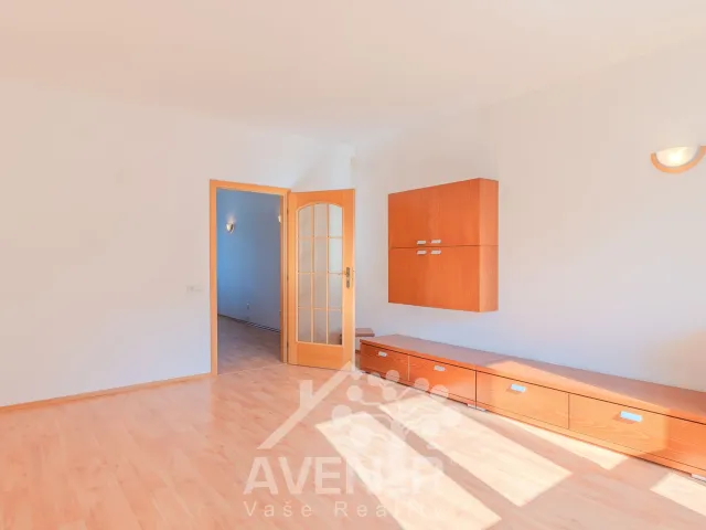 Pronájem bytu 3+1 63 m², Zarámí, Zlín