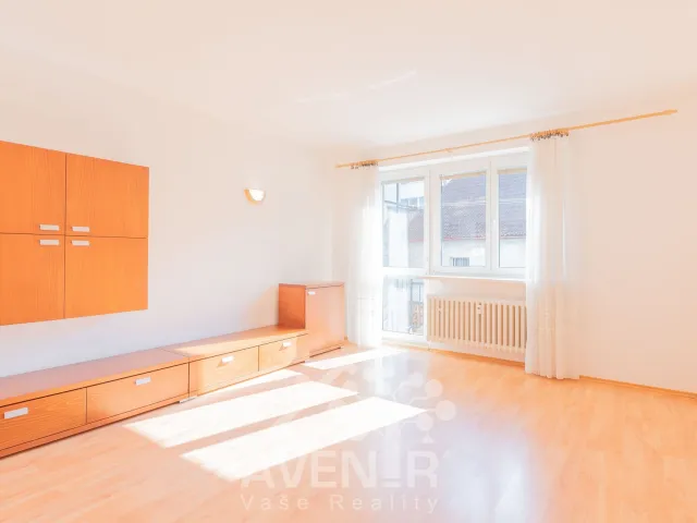 Pronájem bytu 3+1 63 m², Zarámí, Zlín