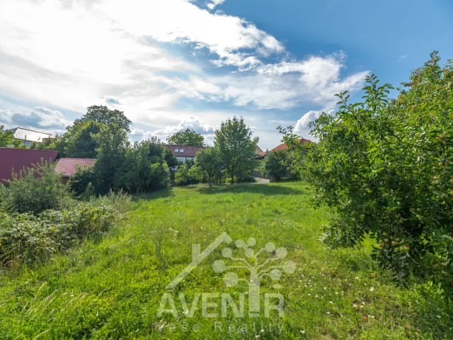 Prodej stavebního pozemku 2666 m²,Zlín - Příluky