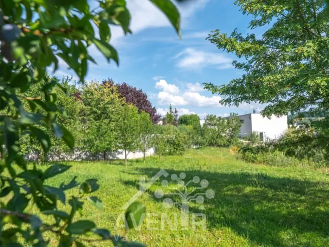 Prodej stavebního pozemku 2666 m²,Zlín - Příluky