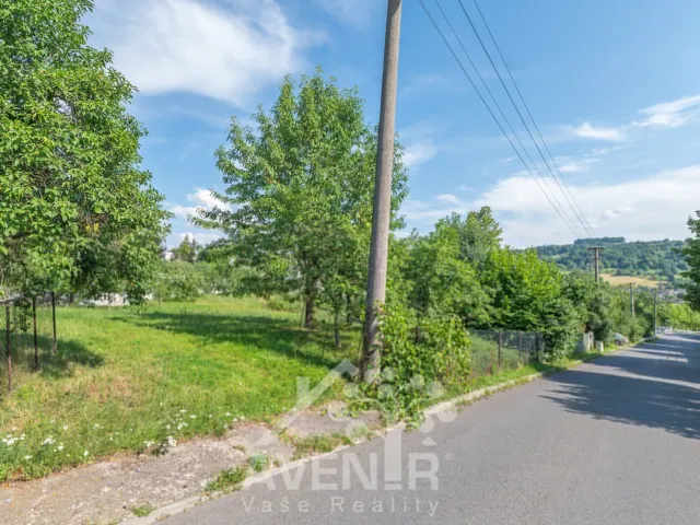 Prodej stavebního pozemku 2666 m²,Zlín - Příluky