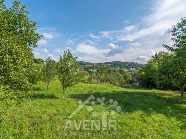 Prodej stavebního pozemku 2666 m²,Zlín - Příluky