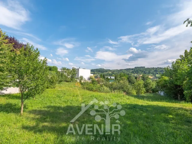 Prodej stavebního pozemku 2666 m²,Zlín - Příluky