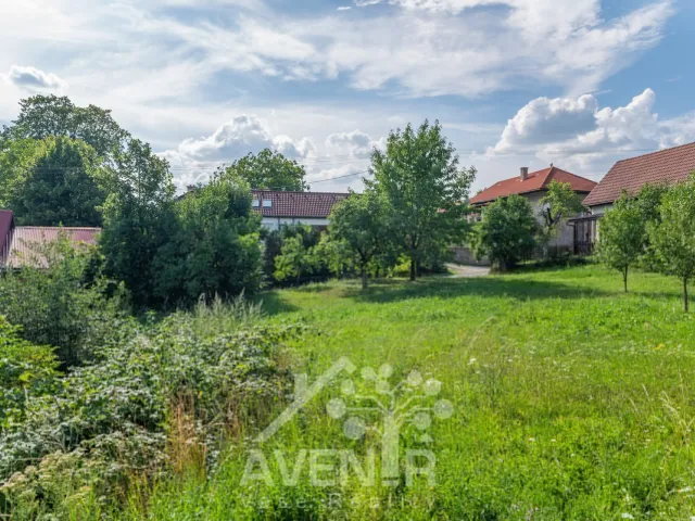 Prodej stavebního pozemku 2666 m²,Zlín - Příluky
