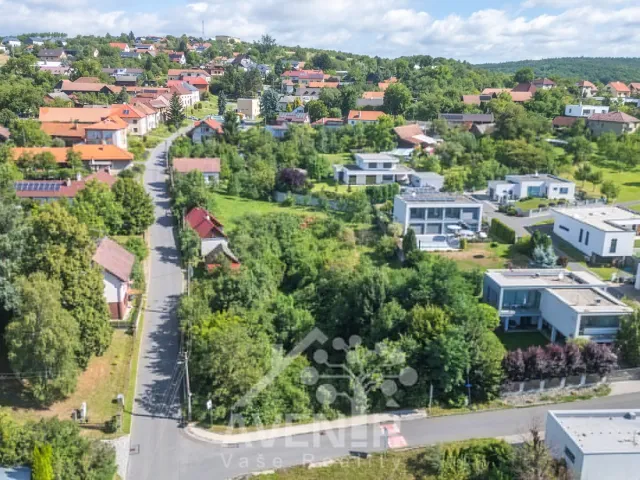 Prodej stavebního pozemku 2666 m²,Zlín - Příluky