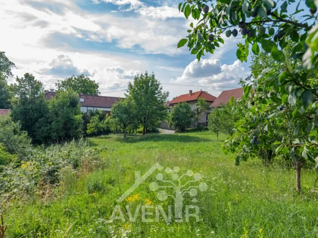 Prodej stavebního pozemku 2666 m²,Zlín - Příluky
