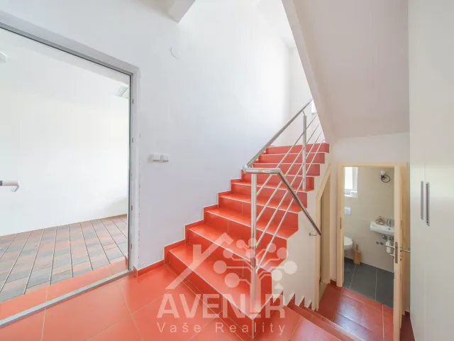 Prodej rodinného domu 268 m², pozemek 388 m², Držovice