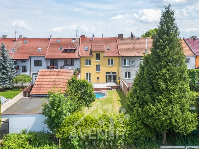 Prodej rodinného domu 268 m², pozemek 388 m², Držovice
