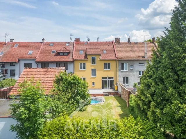 Prodej rodinného domu 268 m², pozemek 388 m², Držovice