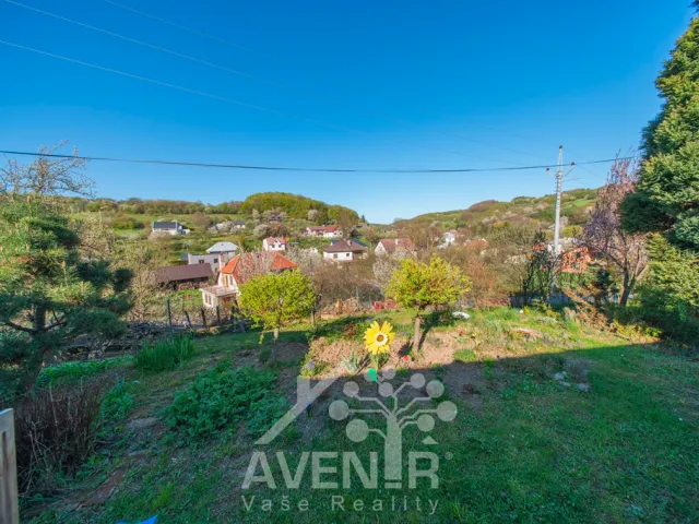 Prodej stavebního pozemku 1638 m², Kašava