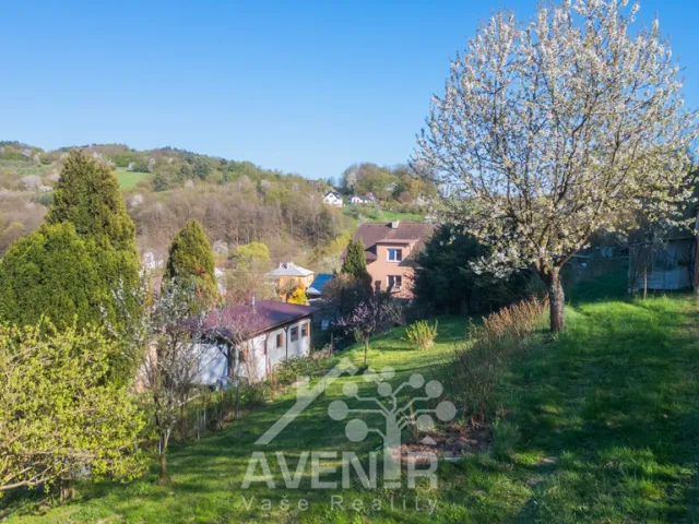 Prodej stavebního pozemku 1638 m², Kašava