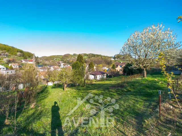 Prodej stavebního pozemku 1638 m², Kašava
