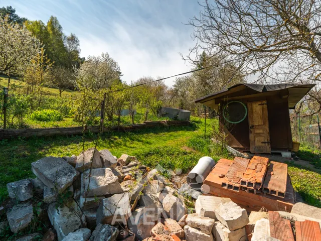 Prodej stavebního pozemku 1638 m², Kašava