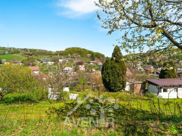 Prodej stavebního pozemku 1638 m², Kašava