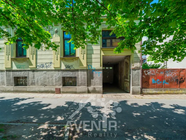 Prodej vily 634 m², pozemek 1177 m², Tř. Maršála Malinovského, Uherské Hradiště