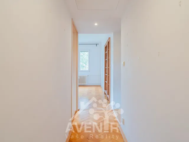 Prodej bytu 3+1 55 m², Dukelská, Zlín