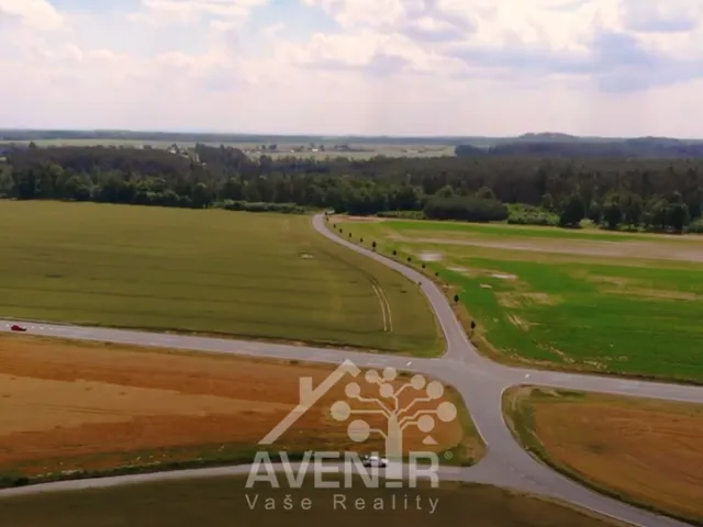 Prodej komerčního pozemku 6 821 m², Bělá pod Bezdězem
