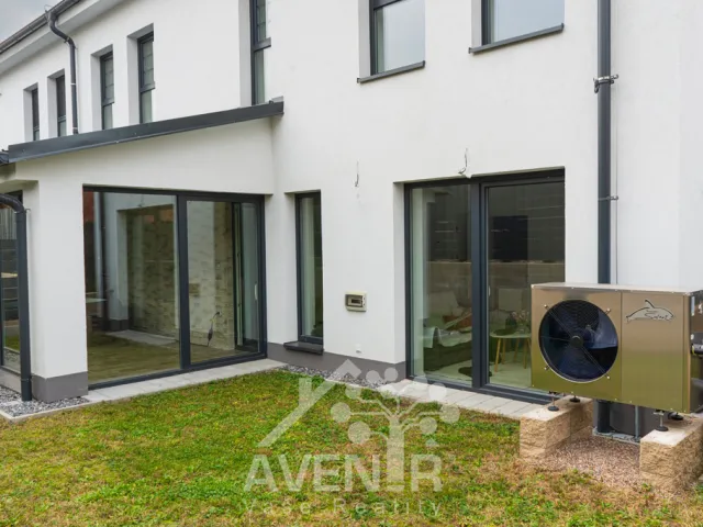 Prodej rodinného domu 158 m², pozemek 247 m², Sportovní, Milovice - Mladá