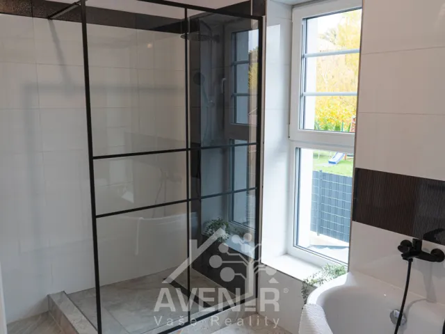 Prodej rodinného domu 158 m², pozemek 247 m², Sportovní, Milovice - Mladá