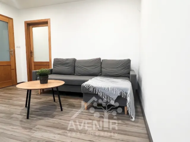 Pronájem bytu 1+1 39 m², Jivina