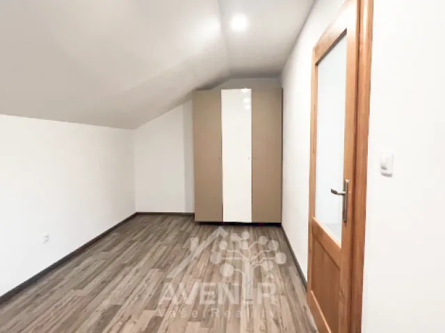 Pronájem bytu 1+1 39 m², Jivina