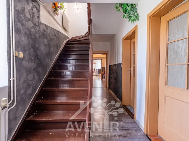 Prodej rodinného domu 222 m², Kovaňská, Katusice