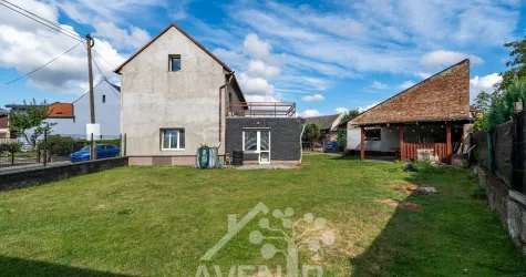 Prodej rodinného domu 222 m², pozemek 730 m²