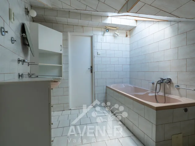 Prodej rodinného domu 399 m², pozemek 164 m², Jirchářská, Železný Brod
