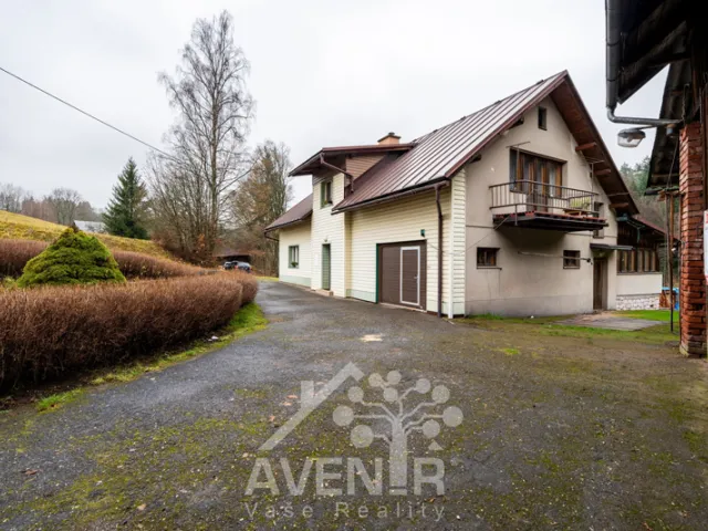 Prodej rodinného domu 244 m², pozemek 1336 m², Bozkov