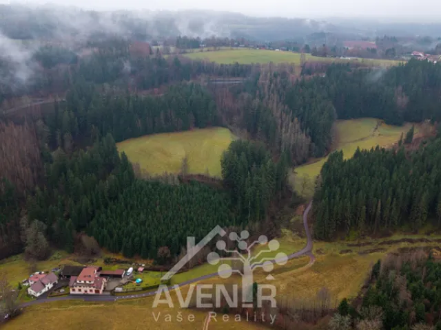 Prodej rodinného domu 244 m², pozemek 1336 m², Bozkov