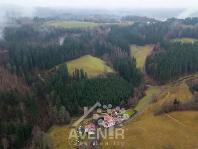 Prodej rodinného domu 244 m², pozemek 1336 m², Bozkov