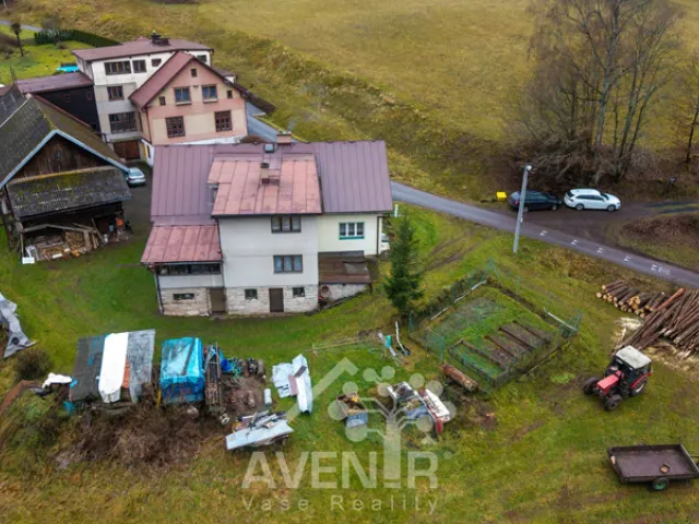 Prodej rodinného domu 244 m², pozemek 1336 m², Bozkov