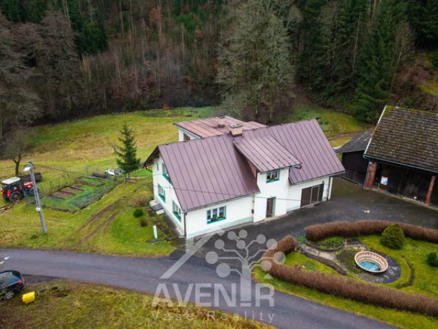 Prodej rodinného domu 244 m², pozemek 1336 m², Bozkov