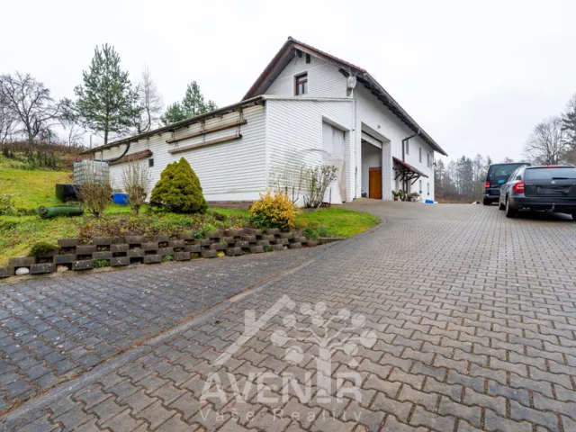 Prodej rodinného domu 244 m², pozemek 1336 m², Vysocká, Semily