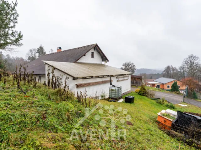 Prodej rodinného domu 244 m², pozemek 1336 m², Vysocká, Semily