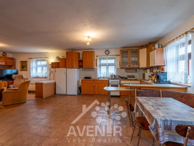Prodej rodinného domu 244 m², pozemek 1336 m², Vysocká, Semily