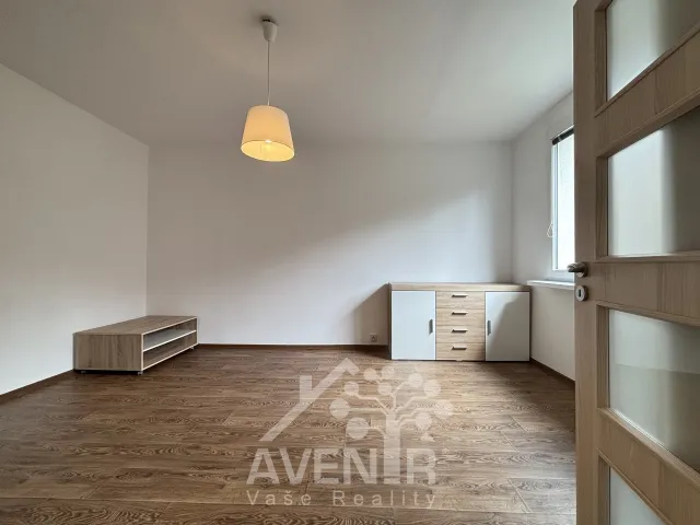 Pronájem bytu 1+1 36 m², Poštovní, Desná - Desná II