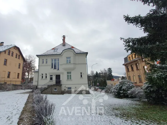 Pronájem bytu 4+kk 80 m², 28. října, Jablonec nad Nisou
