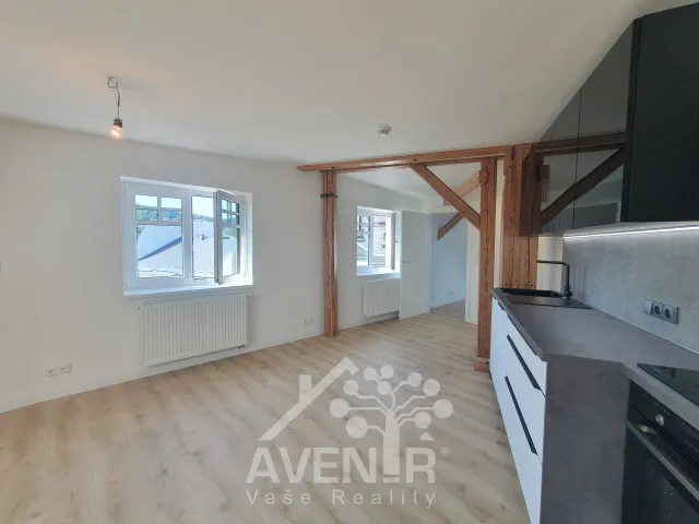 Prodej bytu 1+kk 61 m², Anenské náměstí, Jablonec nad Nisou